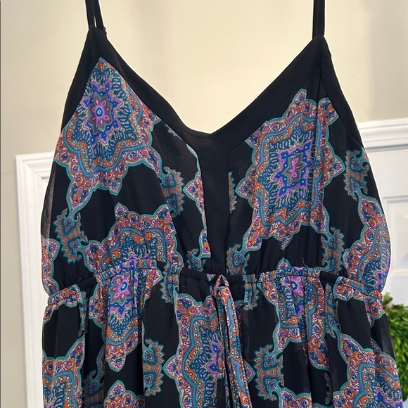 Doe & Rae Black and Pink Patterned Dress - Picture 3 of 4